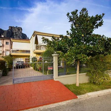 アパート Koumaries Meteora カランバカ